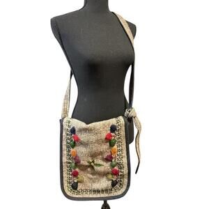 Vintage Wool Crossbody Bag L Multicolor Floral Embroidered Boho Chic Festival
